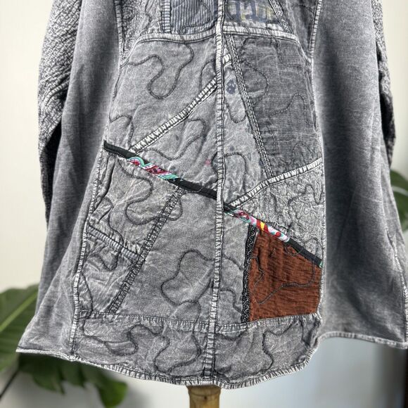 Reversible Patchwork Jacket | Textured Boho Lagenlook Quilted Grey Shacket - Picture 8 of 16